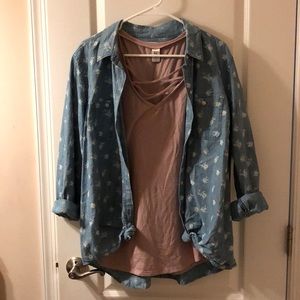 Dusty rose cross cross t shirt